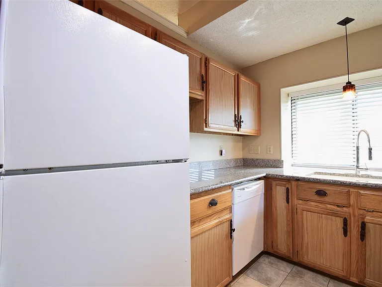 1105 Forest Oaks Path — Photo 15
