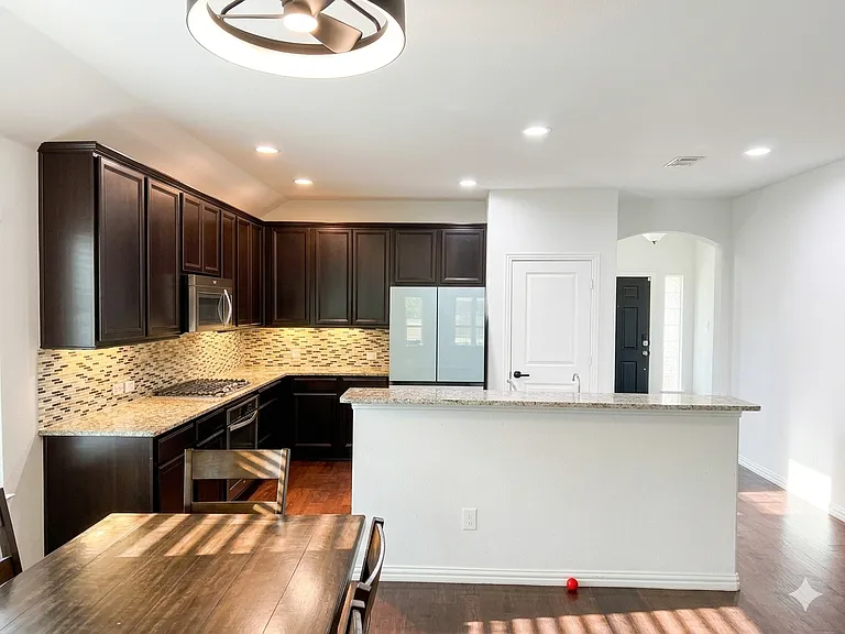 2639 Calmwood Dr — Photo 9