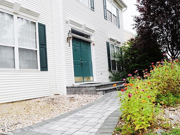 5th image of 47 Fallsington Pl