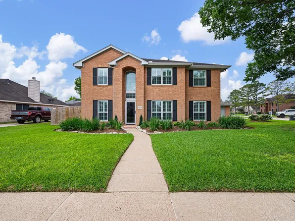 1514 Pine Ridge Ln, Pearland, TX 77581
