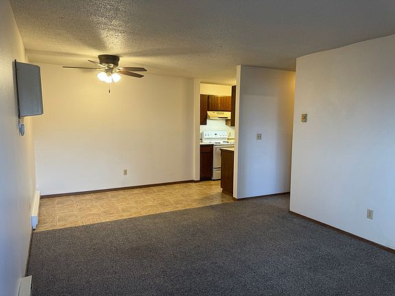 3rd image of 2626 Pacific Dr S #101