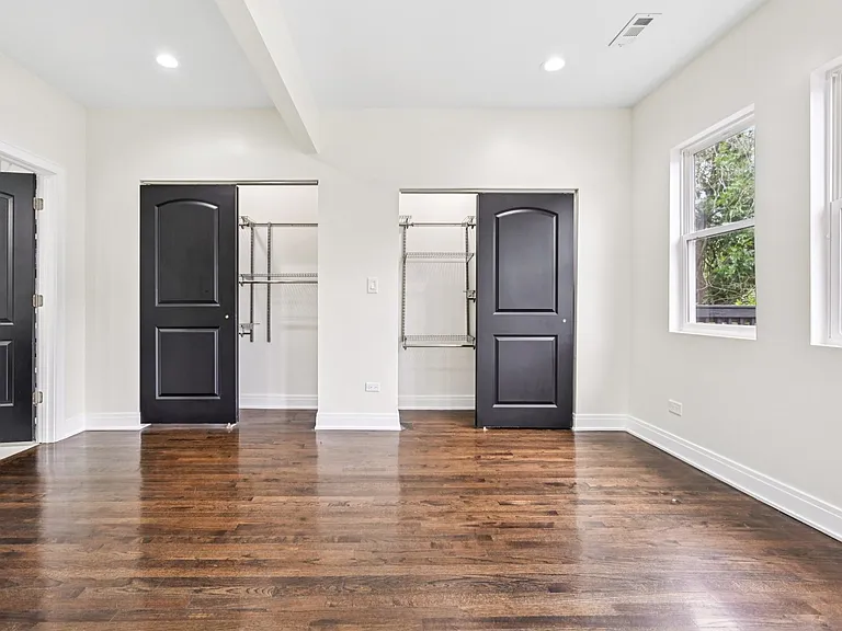 6547 S Langley Ave — Photo 13