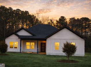 337 W Ridgeway Rd, Maysville, GA 30558
