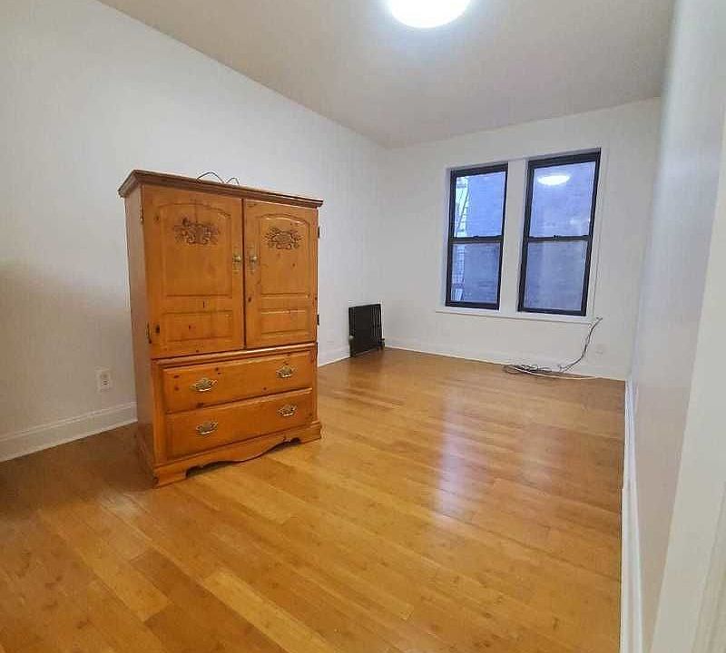 1st image of 280 E 21st St APT 4C