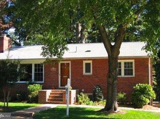 5504 N Carlin Springs Rd, Arlington, VA 22203