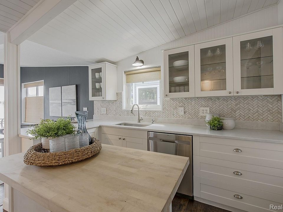 10470 King Rd, photo 15