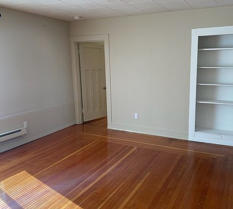 2nd image of 5046 Yakima Ave #5046B