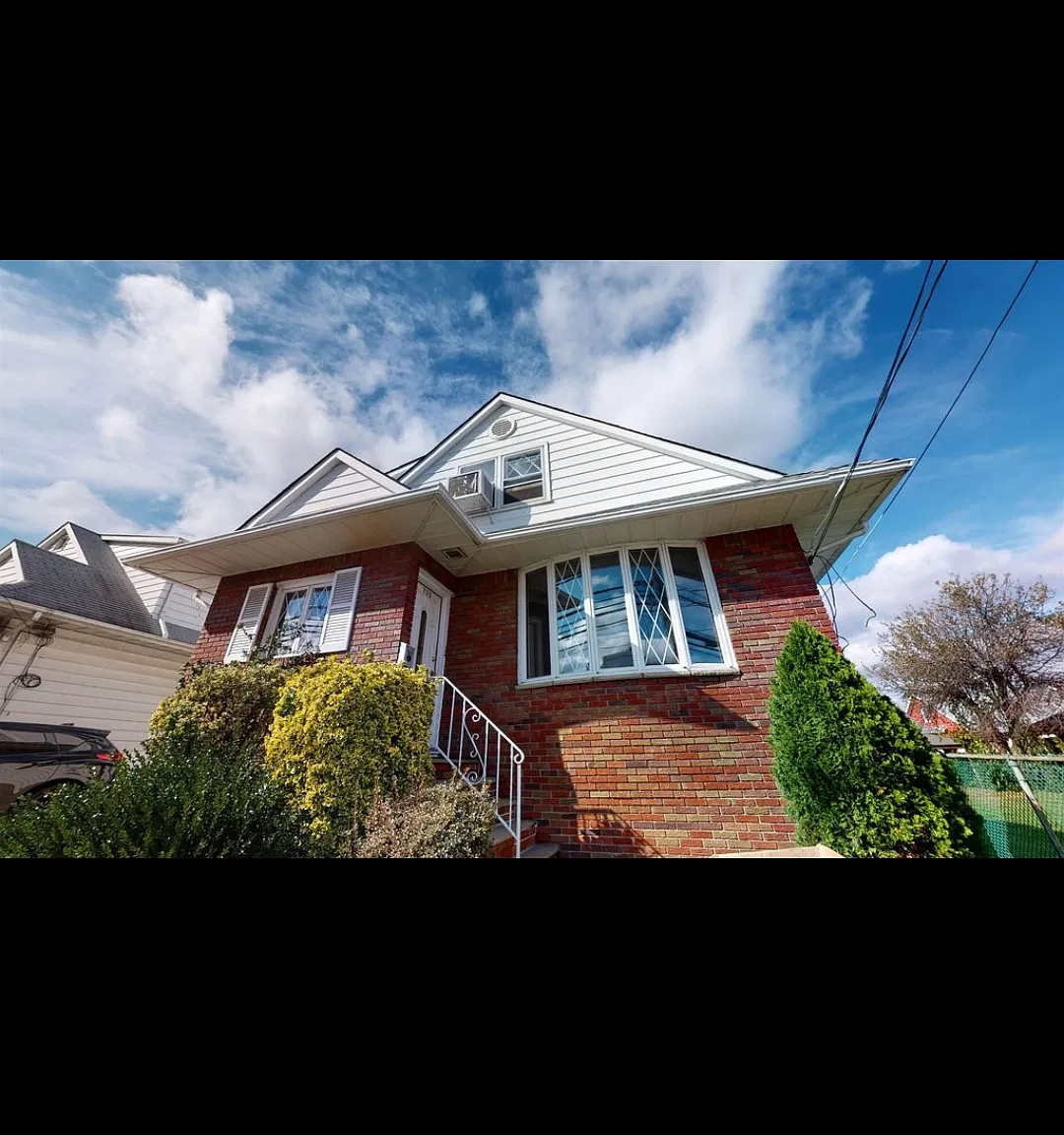 2 bed, 1100 sqft, $2,600 — Photo 1