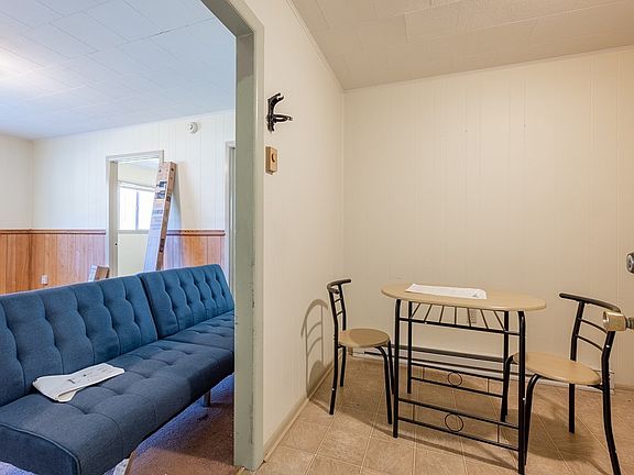 3rd image of 173 Market St #2