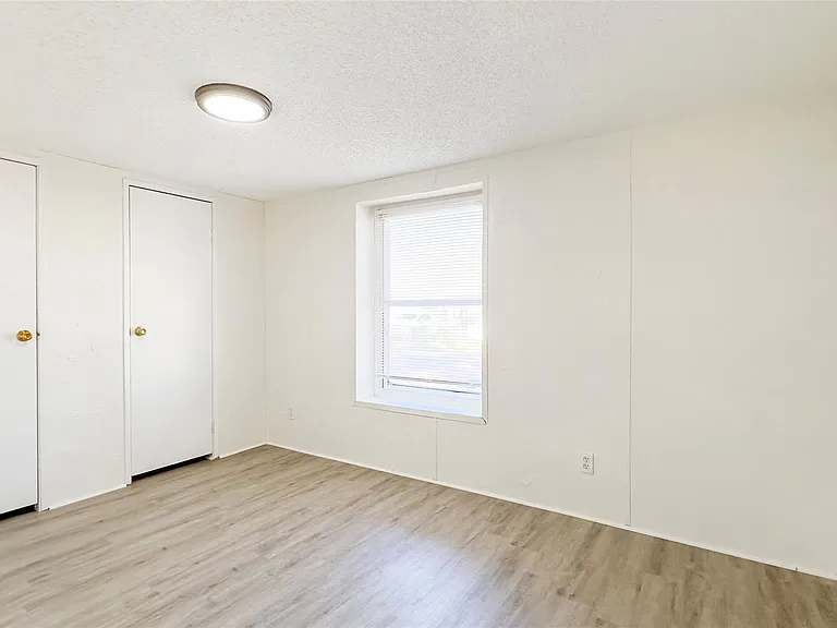 1202 US Highway 190 E #17 — Photo 34
