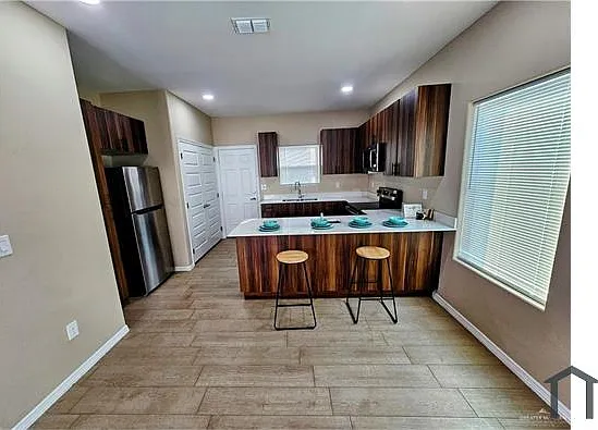 2919 W Driftwood St — Photo 3