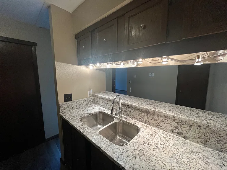 822 Cardinal Creek Blvd — Photo 7