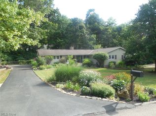 1931 Melbourne Dr, Coshocton, OH 43812