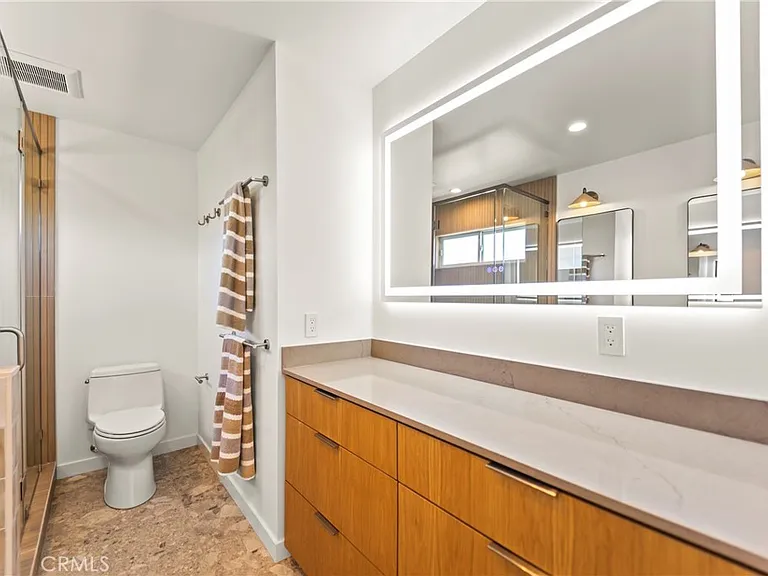 429 Goldenrod — Photo 14
