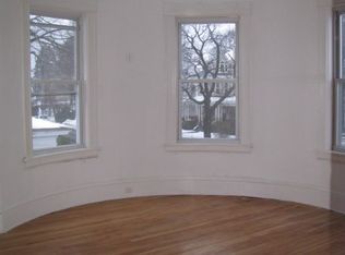 107 Vernon St, Worcester, MA 01610