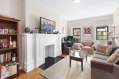 32 W 71st St #4A Photo 1