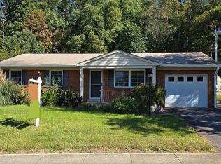 4412 Hamilton Dr, Woodbridge, VA 22193