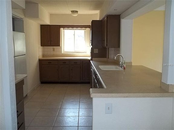 4th image of 33445 Pleasant Ln