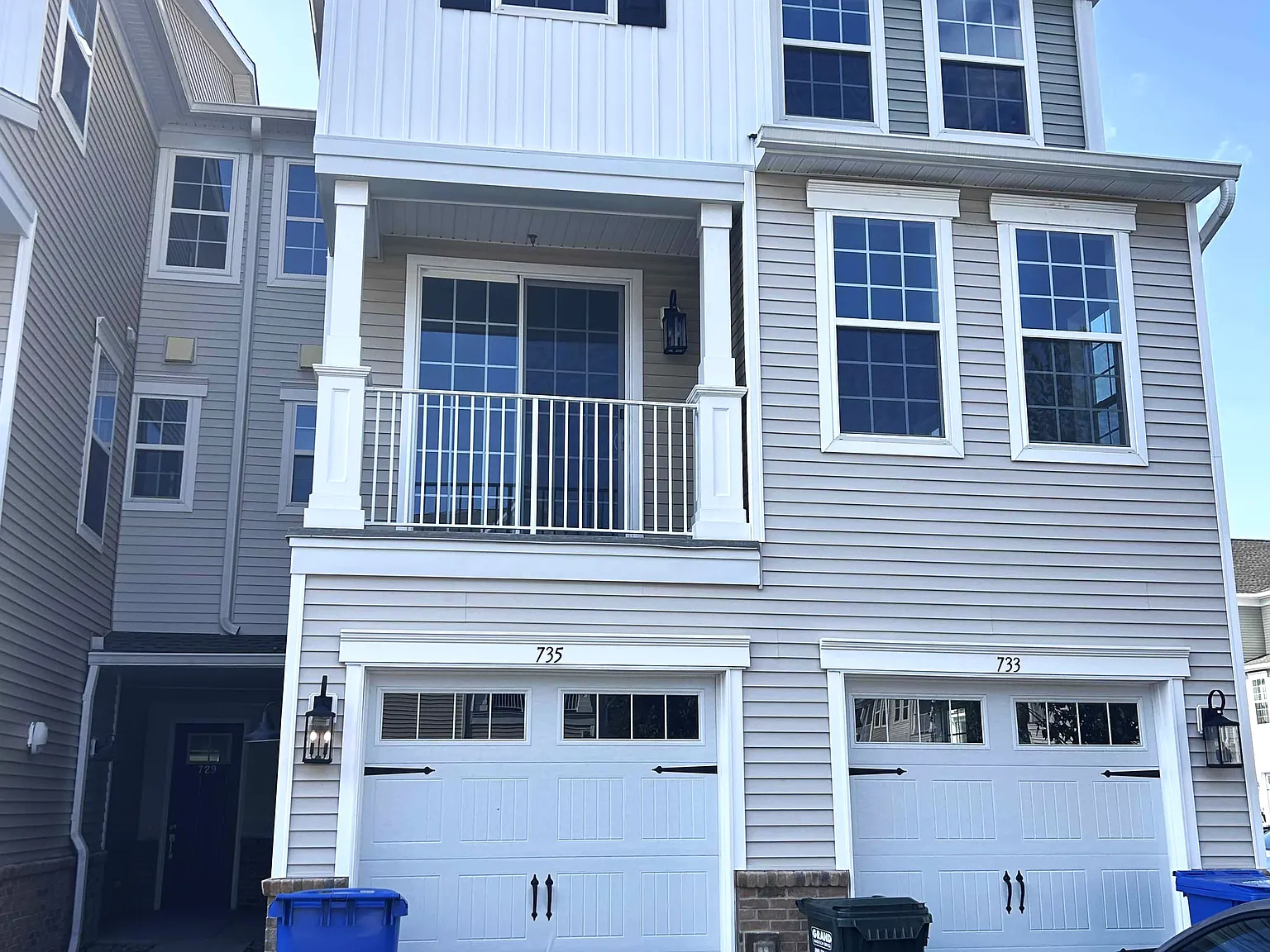 4 bed, 2090 sqft, $4,350 — Photo 2