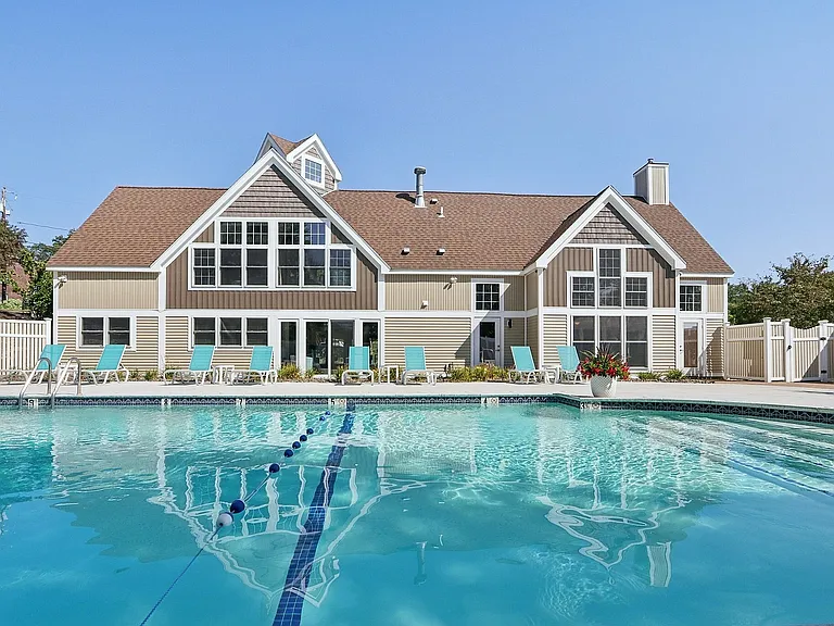 26-web-or-mls-Silver Dr-1408-926