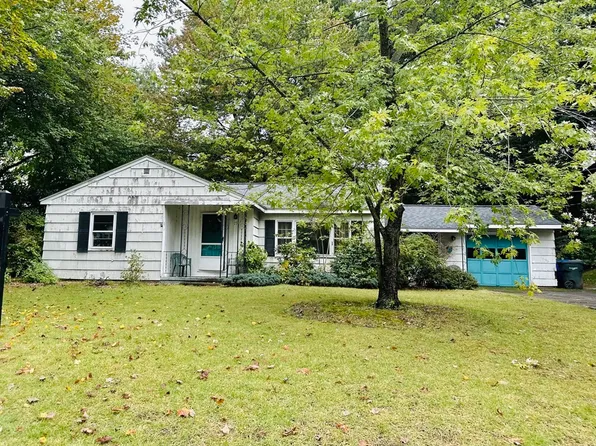 15 Amos Dr, Springfield, MA 01118