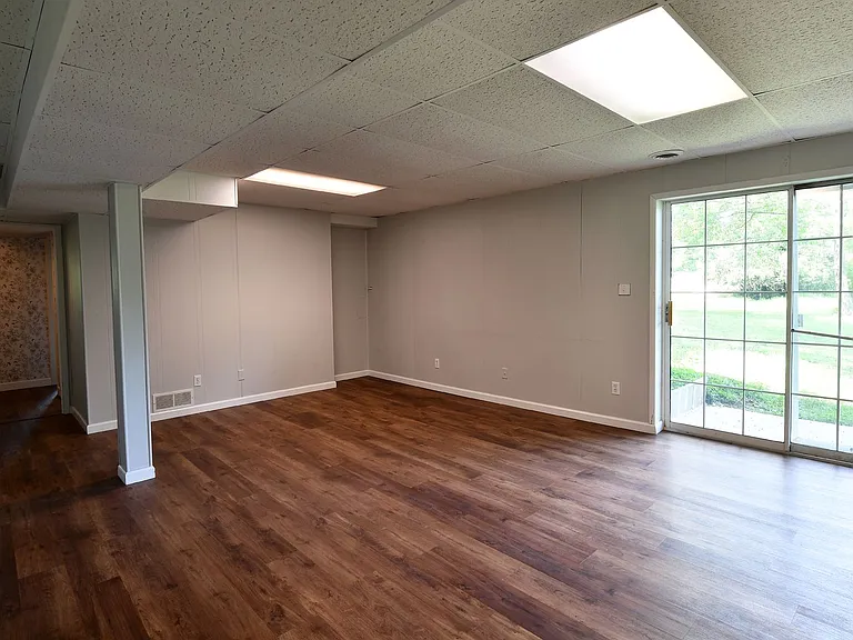 2706 Christy Ave — Photo 29