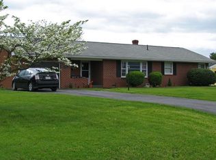 77 Rolling Ridge Ln, Lexington, VA 24450