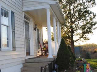 10 Old Creekside Rd, Fredericksburg, VA 22405