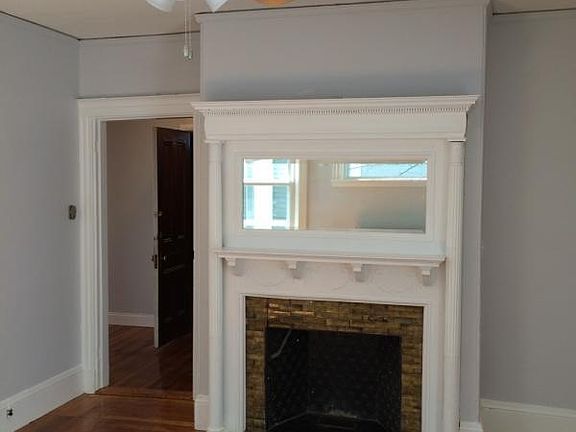 4th image of 93 Stedman St #1