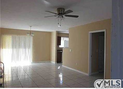 3rd image of 130 NE 17th Ct