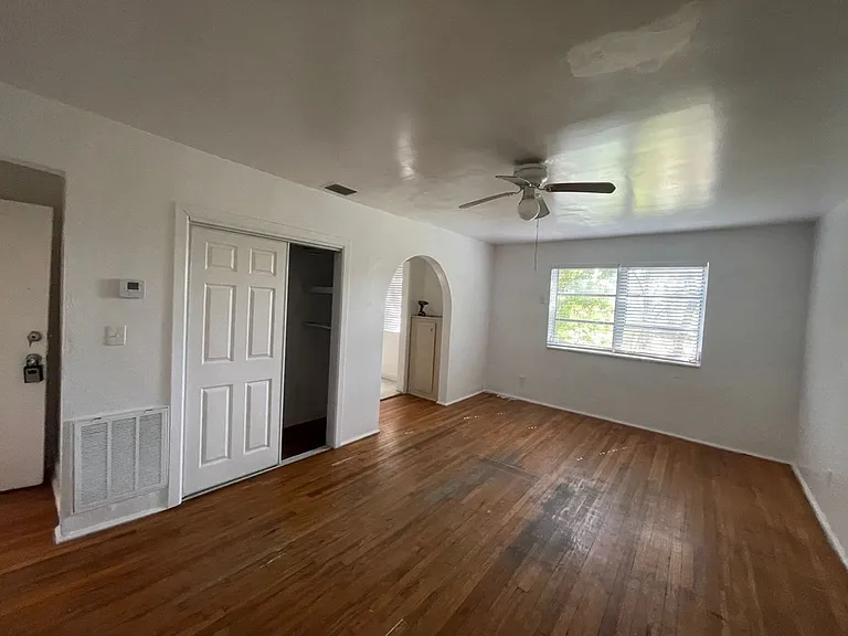 1556 Polk St — Photo 15