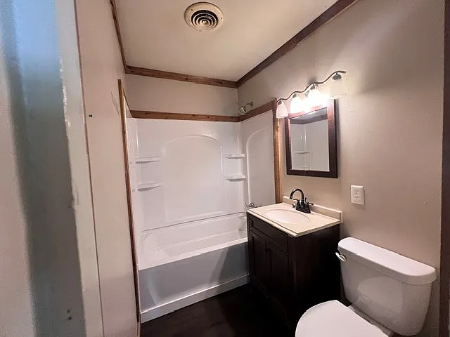 1433 N Garland Ave — Photo 8