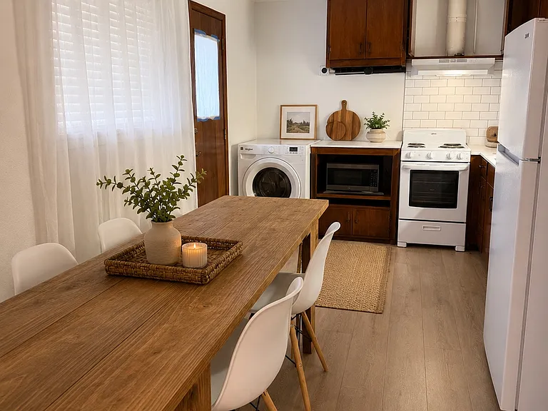 1009 Meadow Park Dr — Photo 1