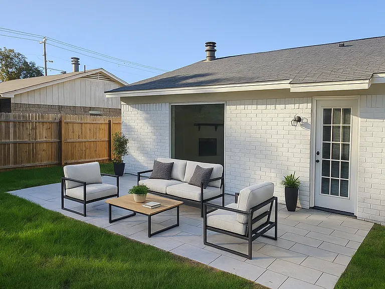 backyard patio - Virtual Staging