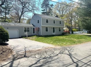 11 Briarwood Dr, Barrington, RI 02806