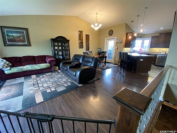 5th image of 54 Madge WAY