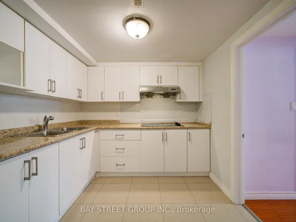 5 Lockdare St #Basement, Toronto, ON M1S 2Z5