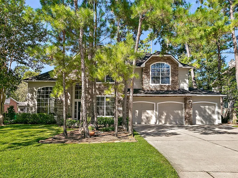 35 Larks Aire Pl — Photo 2