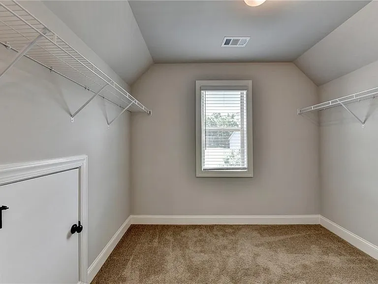 235 Bella Dr — Photo 57