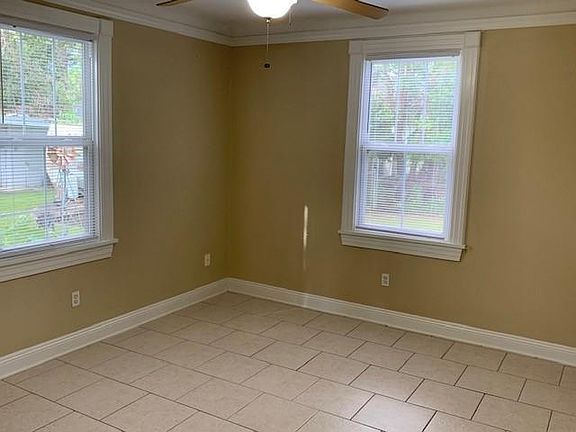 5th image of 4766 Arts St
