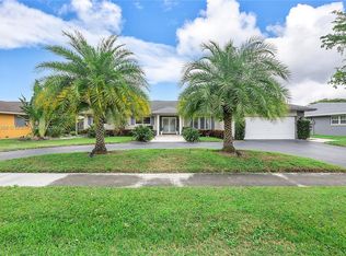 1960 SW 68th Ave, Plantation, FL 33317