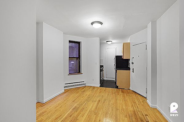2nd image of 336 W 49th St #3WR