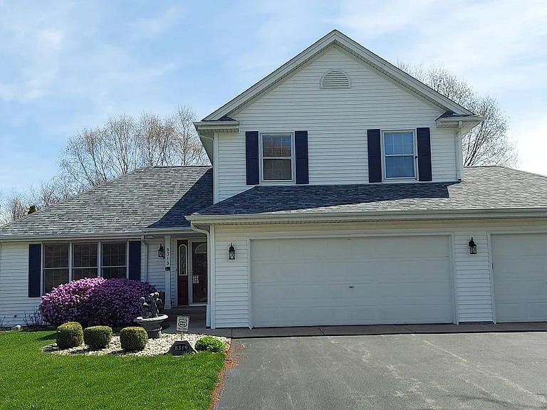 8319 Woodbridge Ln — Photo 1