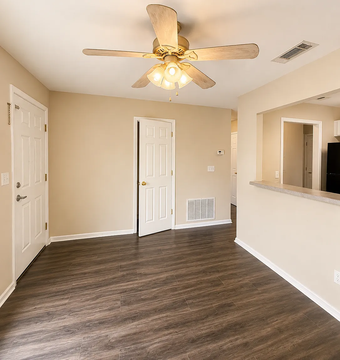 "Charming 2-Bedroom Retreat with 1.5 Baths - 1050 Harry Hagan Rd, Pembroke" — Photo 3