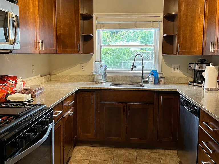 1812 E Pratt St — Photo 10