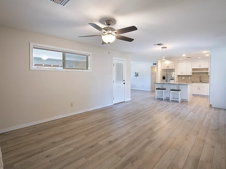 1236 E Del Rio Dr — Photo 11