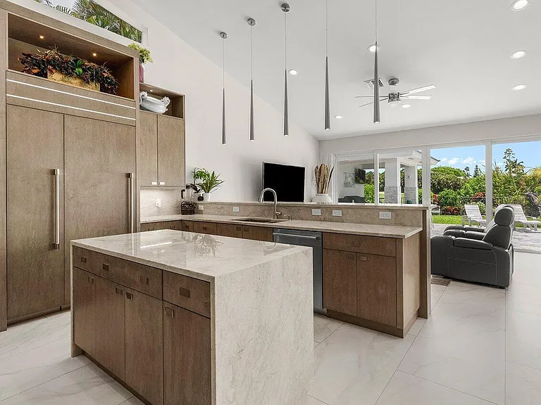 11164 Boca Woods Ln — Photo 14