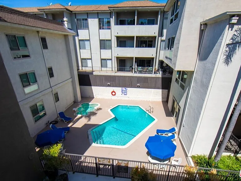 6001 Canterbury Dr #303 — Photo 24