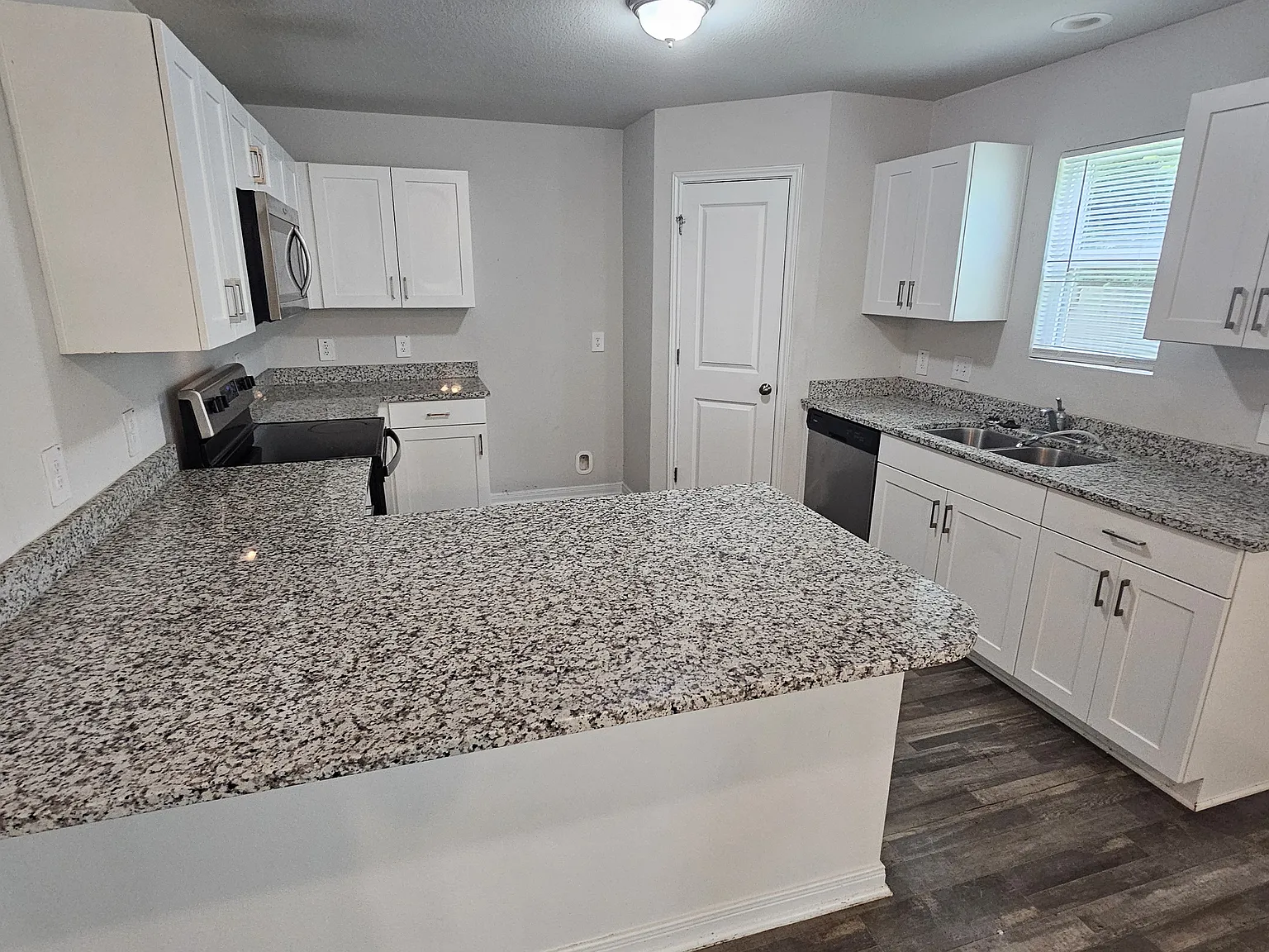 14210 Green Wing Cir. Willis, TX 77318 — Photo 4