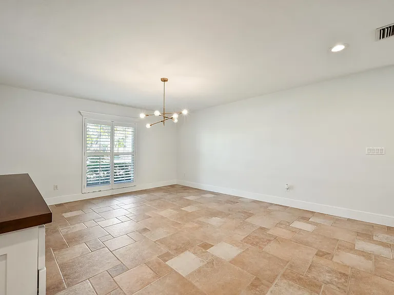 508 Devils Ln — Photo 8
